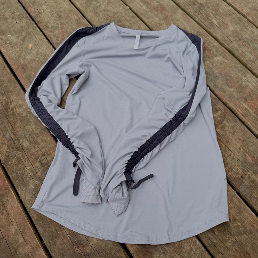 Fabletics Womens Long Sleeve Active Top Grey Small
